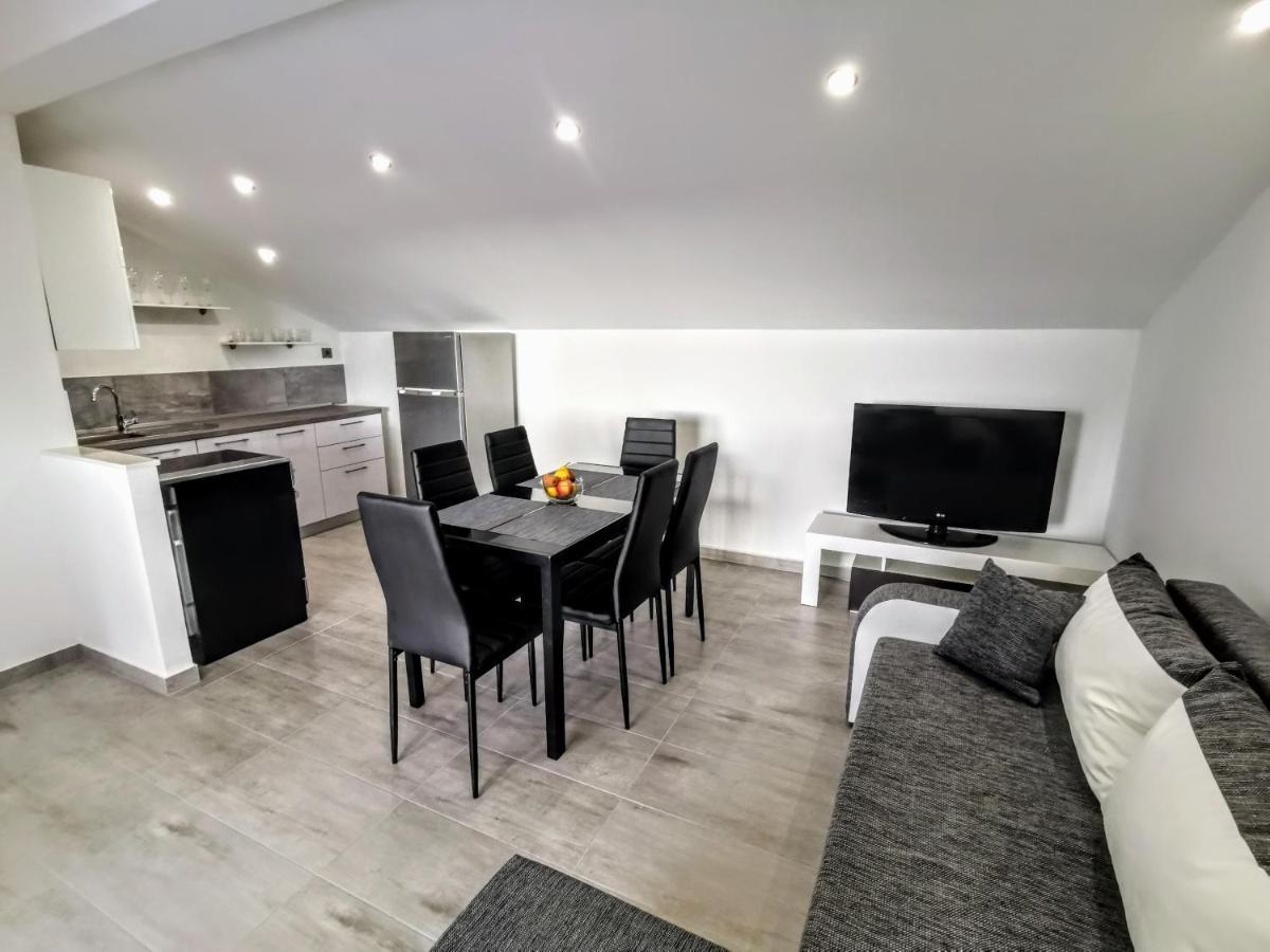 Apartman Krnić Szybenik Zewnętrze zdjęcie